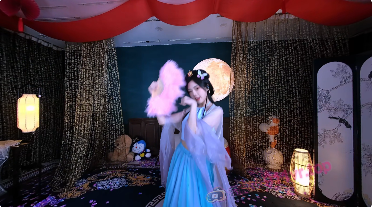 狸妖妖liyaoyao20250927001月下3DVR180-奇点VR