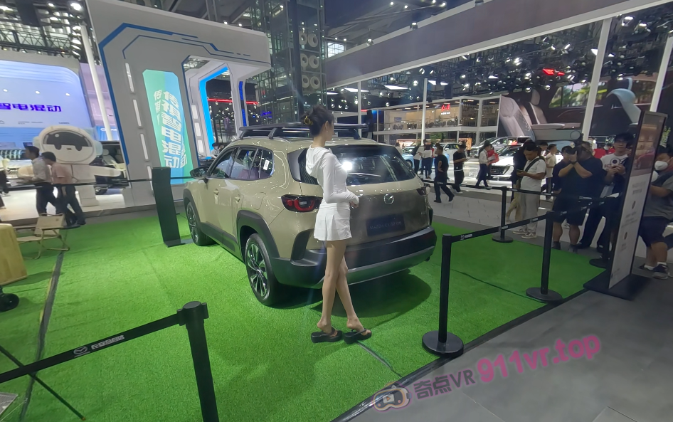 VR180Sexycarmodelinawhitedress-奇点VR